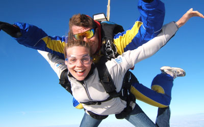 Saut à deux en parachute à gagner