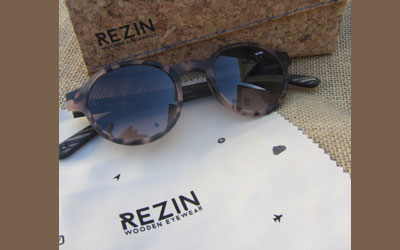 Paire de lunettes de soleil Rezin