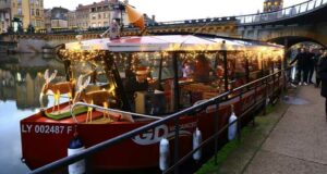 Navette fluviale gratuite «Le Traîneau flottant du Père Noël»